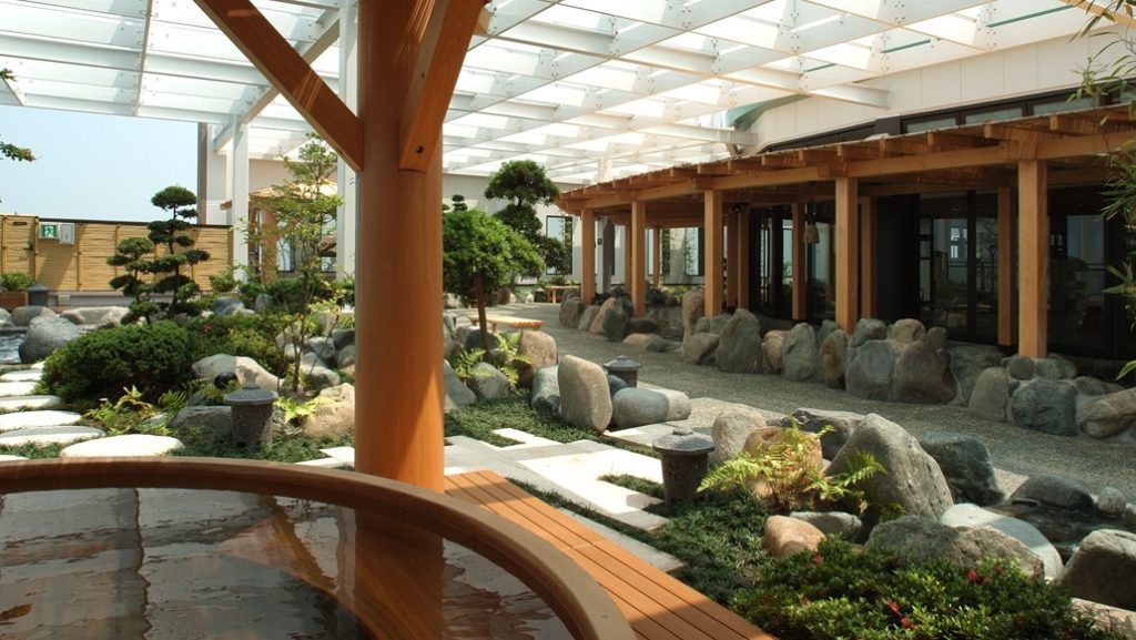 横浜みなとみらい万葉倶楽部の露天風呂