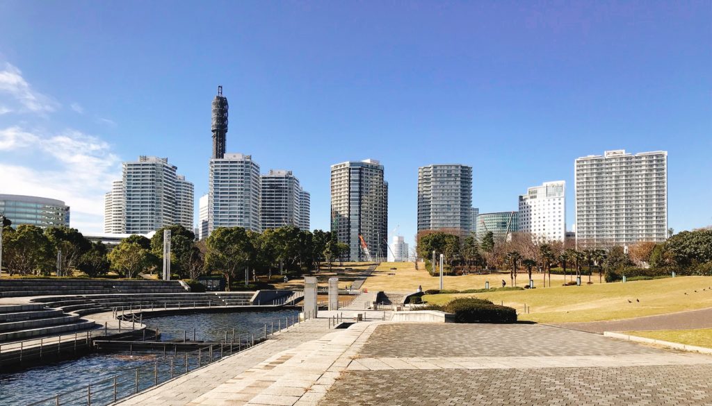 広々と開放感のある臨港パーク
