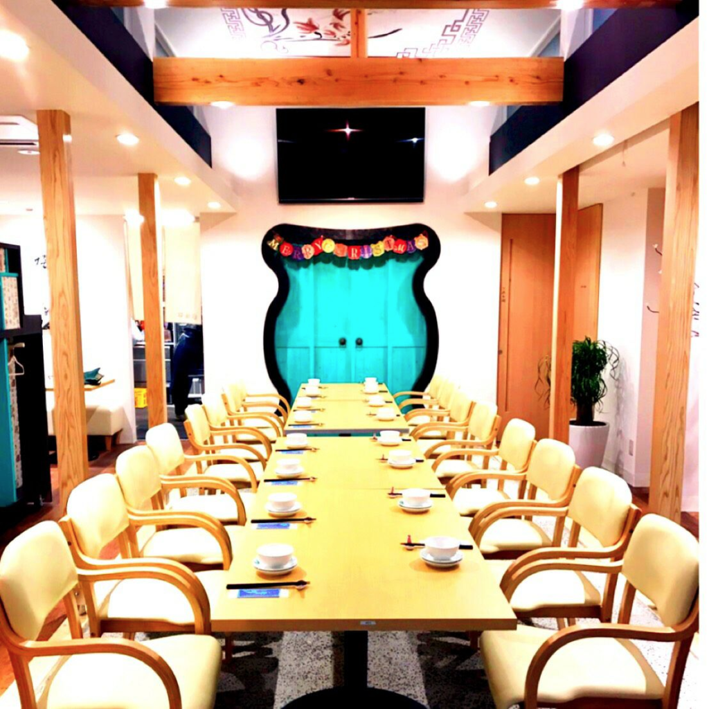 美しい翡翠色が印象的な楊家菜房 翠獅庭の店内