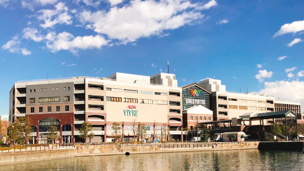 横浜ワールドポーターズの外観