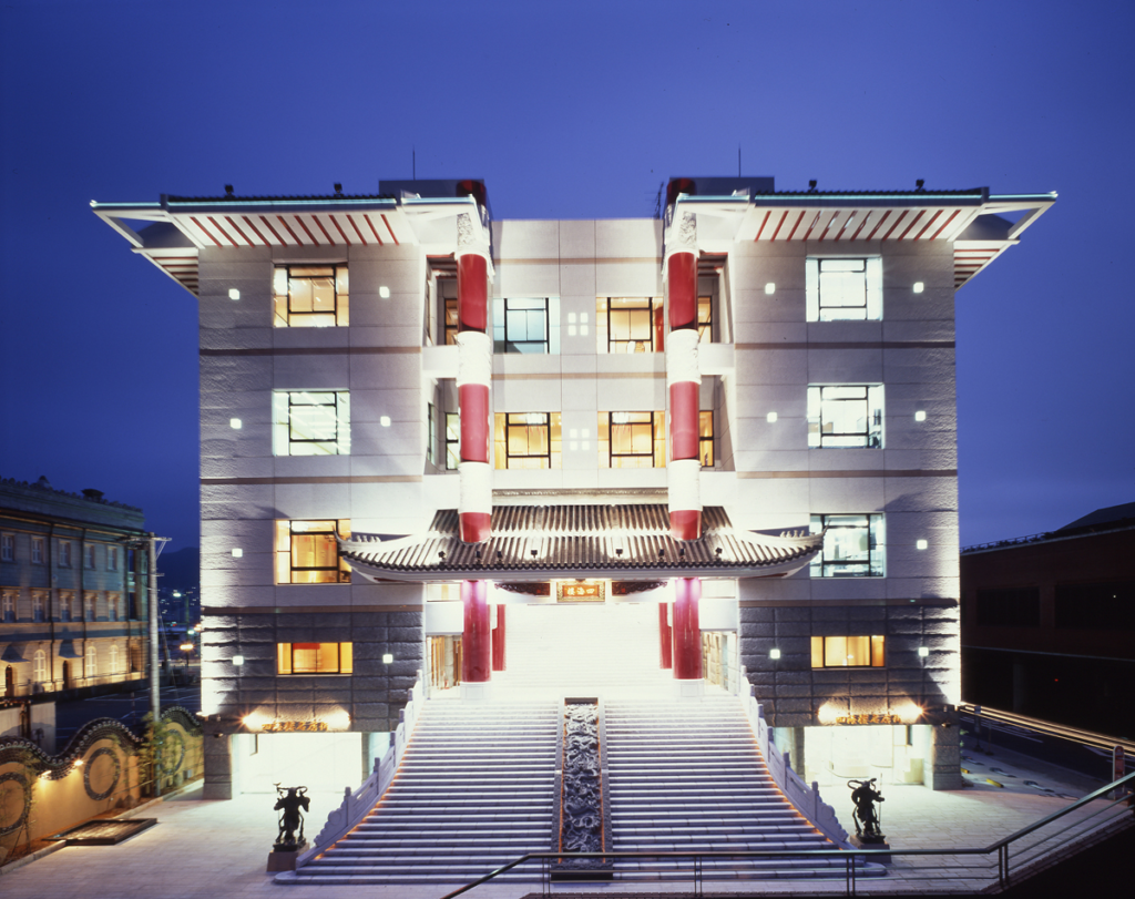 四海樓の豪華な建物