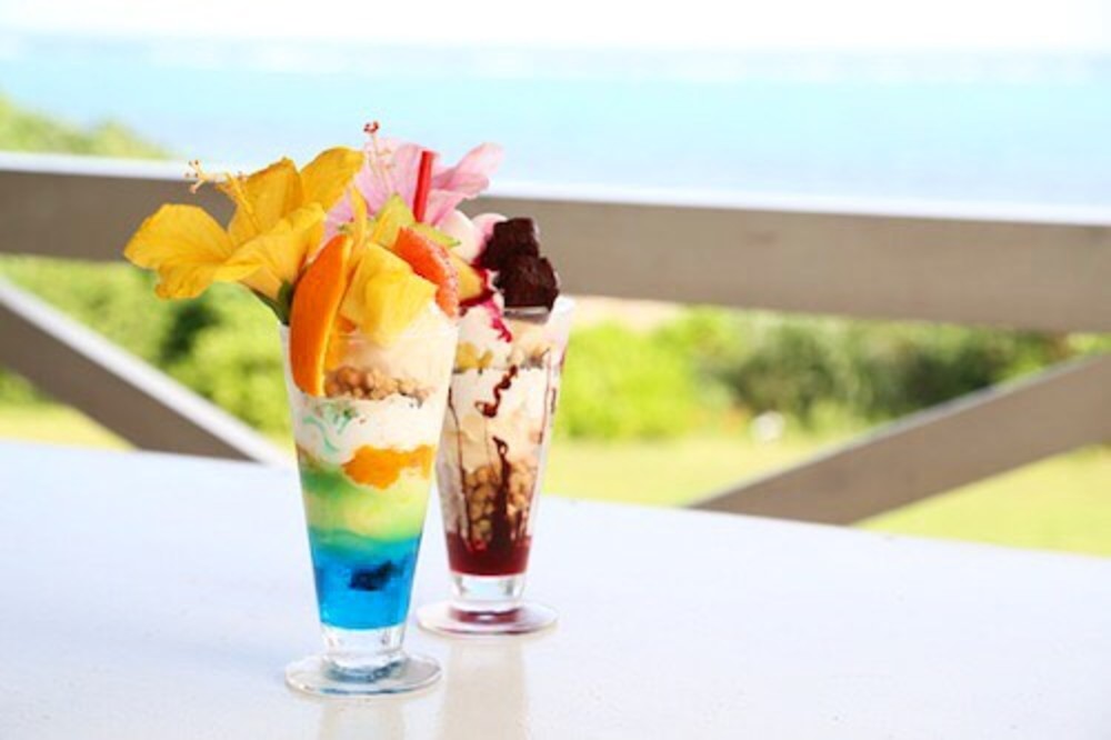 石垣島の海カフェがおしゃれ オーシャンビューな絶景カフェ10選 Happy Cruise ハッピークルーズ
