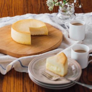赤い風船で人気のチーズケーキ フォンダンフロマージュ