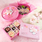 【京都ふらんすや バレンタイン2022】華やかな桜モチーフチョコレートが人気