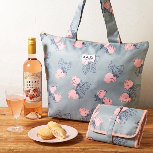 【カルディ】いちごバッグは3/10(金)発売！春めきピンクのいちごの新商品も続々登場♡