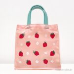 【2024年】これ買って大正解♡【紀ノ国屋】春色ピンクの「いちごスイーツバッグ」気になる中身を大公開！