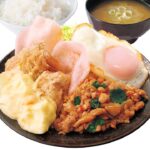 からあげ定食専門店【からやま】豪快ボリューム盛り「タルタルガパオ盛り定食」6/21(金)より登場！