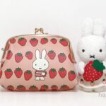 え!890円なの!?【しまむら】いちごミッフィーの大きめ“がまぐちポーチ”がめっちゃ可愛い〜♡
