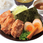 からあげ定食専門店【からやま】昨年大好評！まるで“つけ麺”「濃厚つけから定食」が帰ってきた！