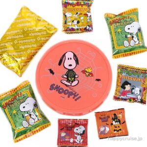 カルディで発見！【スヌーピー】お菓子がいっぱい『ハロウィンパーティーバレル』が可愛すぎる〜♡