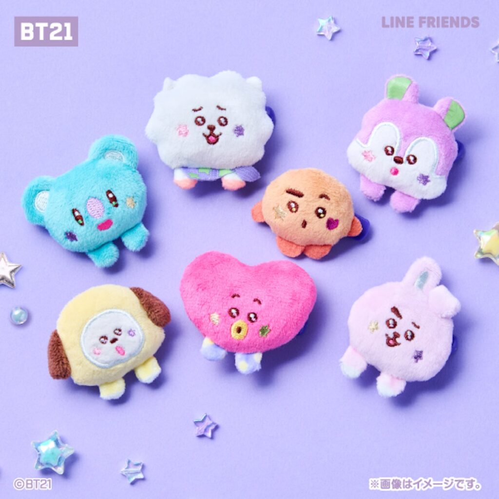 BTS【BT21×ファミマ】アニメ最新作「The Journey」シリーズのぬいぐるみバッジが新登場！