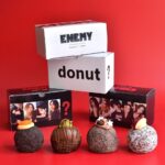 【TWICE×I’m donut？】『ENEMY』モチーフのコラボドーナツが可愛すぎる〜♡限定ステッカー付き♪