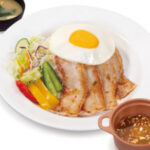 【松屋】アジアの風を感じる一皿♡コムタム風ポークライス新登場！8月26日(火)10時〜スタート！