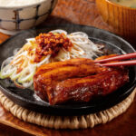 【吉野家】厚切り豚角煮定食きたー！ねぎラー油でごはん無限♡