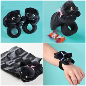 【カルディハロウィン】黒猫が手首にぎゅっ♡「パッチンキャットトリートバッグ」めっちゃ可愛い〜♡
