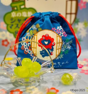 【ミャクミャク×俵屋吉富】京の老舗とコラボ♡巾着入り“あめちゃん”が可愛すぎ
