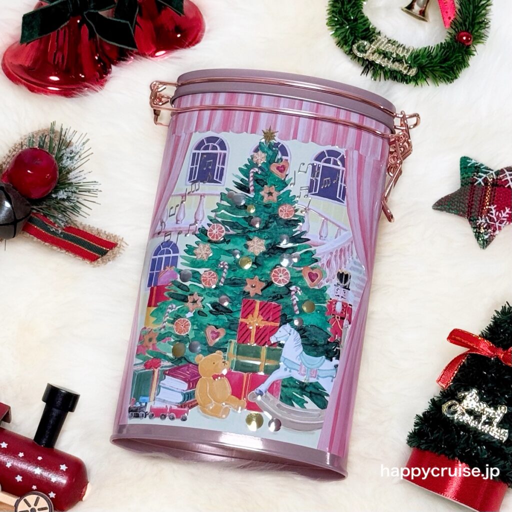 790円なの!?【カルディ】かわいいお菓子入り！クリスマスキャニスター缶は見つけたら即買い確定♡