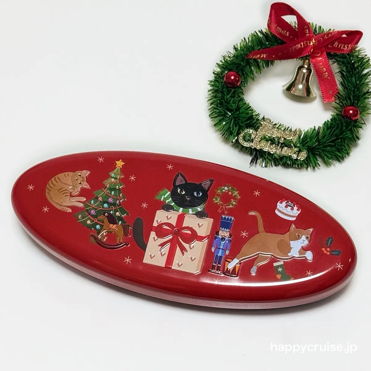 450円なの!?【カルディ】キャンディ入り!クリスマス柄のネコオーバル缶がめっちゃ可愛い〜♡