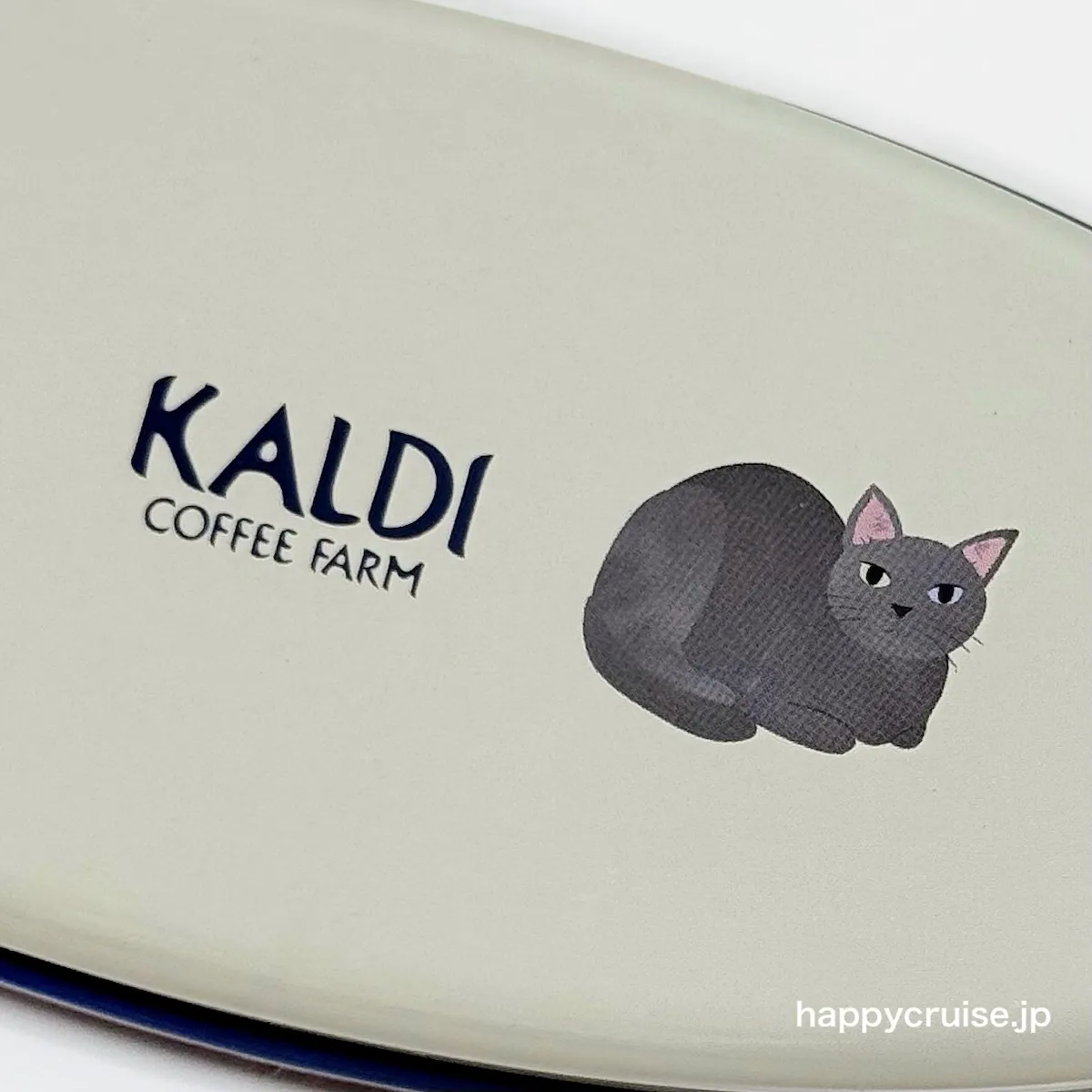 450円なの!?【カルディ】キャンディ入り!クリスマス柄のネコオーバル缶がめっちゃ可愛い〜♡