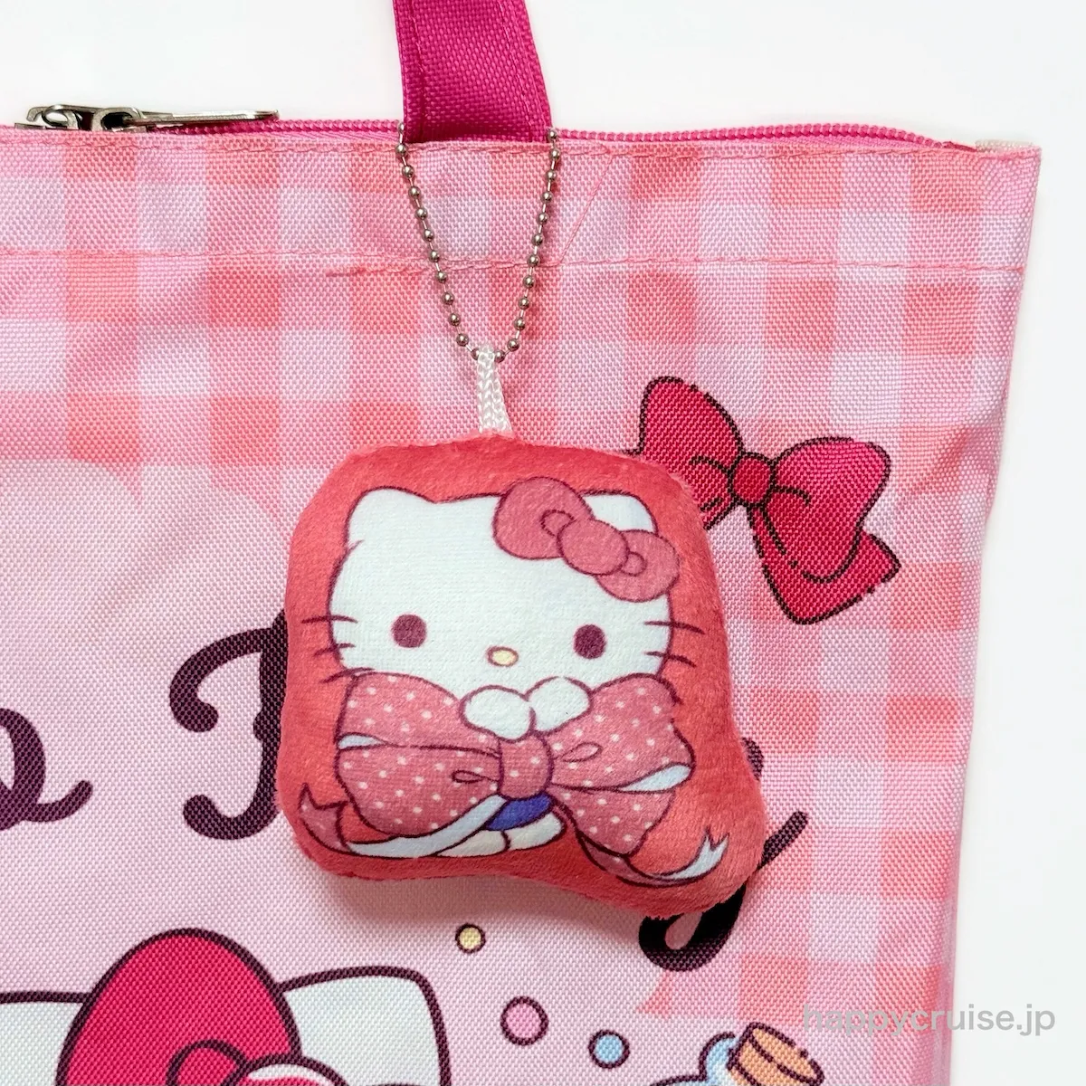 イオンで争奪戦!?【ハローキティ福袋2026】トートバッグ付き豪華4点セットが1,000円は破格でしょ♡