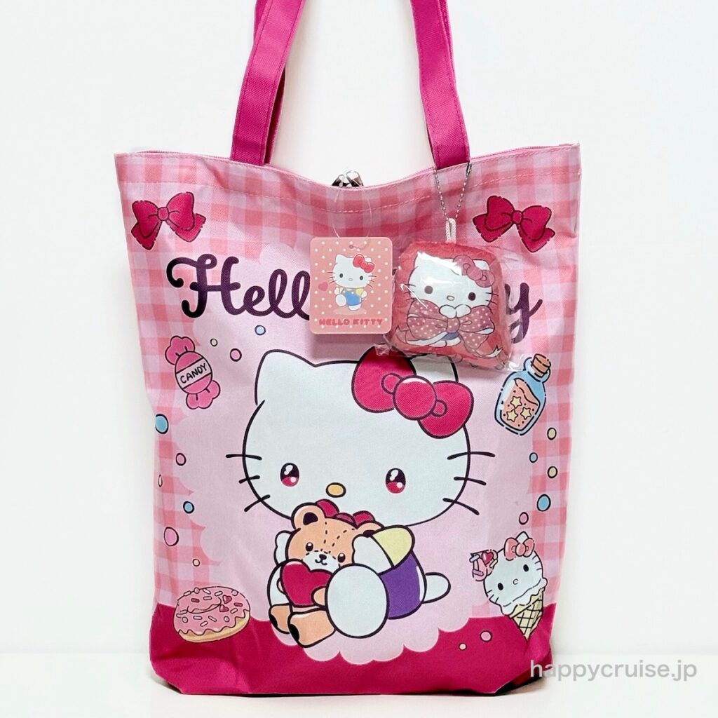 イオンで争奪戦!?【ハローキティ福袋2026】トートバッグ付き豪華4点セットが1,000円は破格でしょ♡