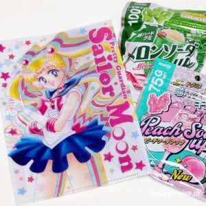 【ファミリーマート】店頭でもらえる！『美少女戦士セーラームーン クリアファイル』が可愛すぎた‥♡