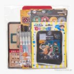 イオンで争奪戦!?【鬼滅の刃 福袋2026】シールがいっぱいのハッピーバッグが1000円は大優勝！お得な中身を大公開！