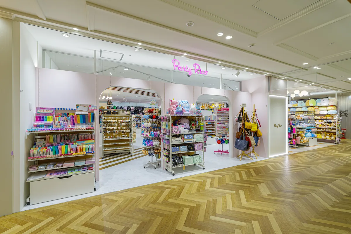 パーティリコ 川崎ルフロン店について
川崎ルフロン3階にある、キャラクターバラエティ雑貨ショップ