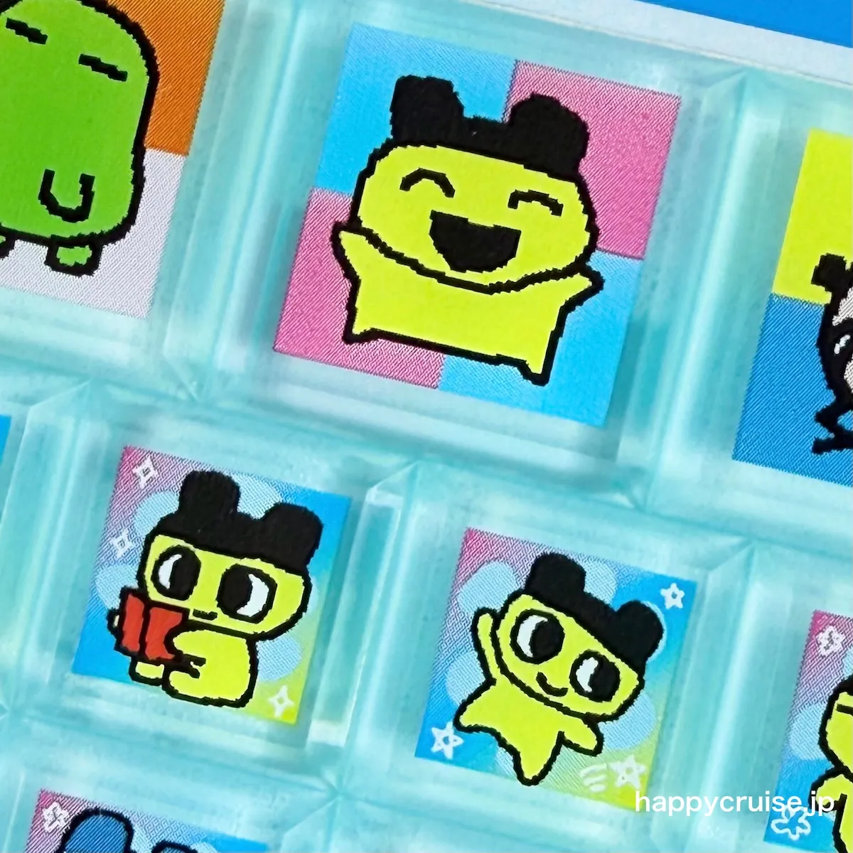 【たまごっちタイルシール】初代「たまごっち(まめっち)」と「新種発見!!たまごっち(みみっち)」デザイン