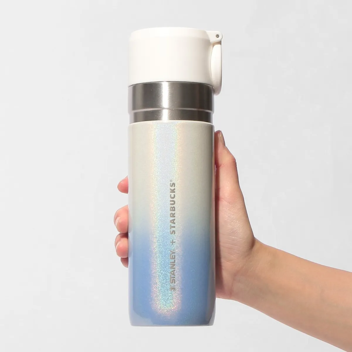 【スタバさくら2026】「SAKURA 新作グッズ第2弾」桜舞う青空がテーマ!エアリーブルーがきらめく限定ボトルやタンブラーなど16種類を大公開♡