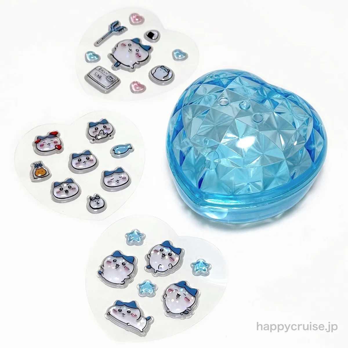 パレードのカプセルトイ【ちいかわ新作ガチャ】「ちいかわ PUKU CHURU seal①(ぷくちゅるシール)」ハート型カプセル入り【ハチワレデザイン】(HAPPY CRUISE オリジナル画像)